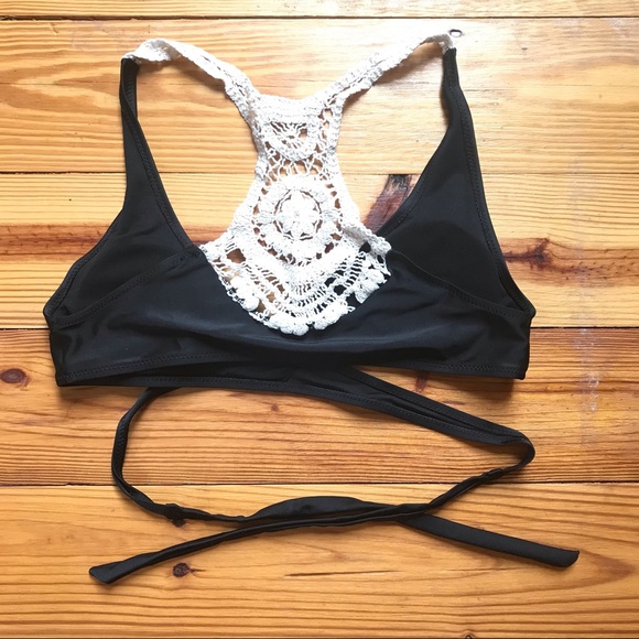 Blooming Jellyfish Black Crochet Wrap Bikini EUC M - Picture 10 of 12